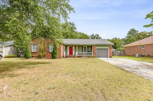 5812 Rivercroft Road, Fayetteville, NC 28304