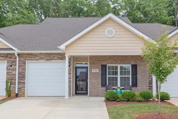 594 Retriever Lane, Mebane, NC 27302