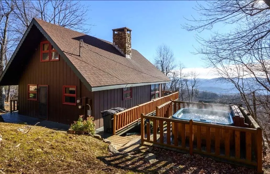 Banner Elk, NC 28604,166 Knob Hill Lane