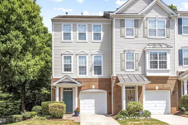 4918 Wyatt Brook Way, Raleigh, NC 27609