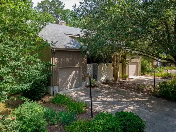 12 Ellsworth Court, Chapel Hill, NC 27517