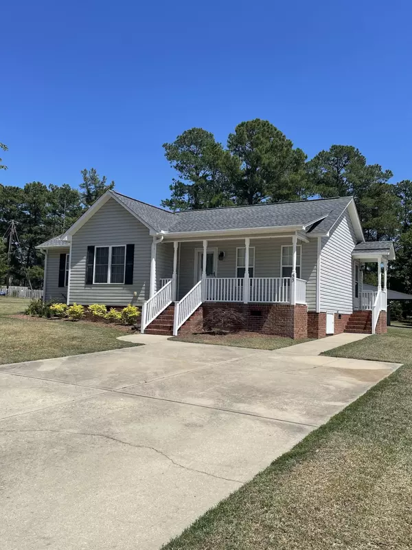 55 Lees Place Drive,  Lillington,  NC 27546