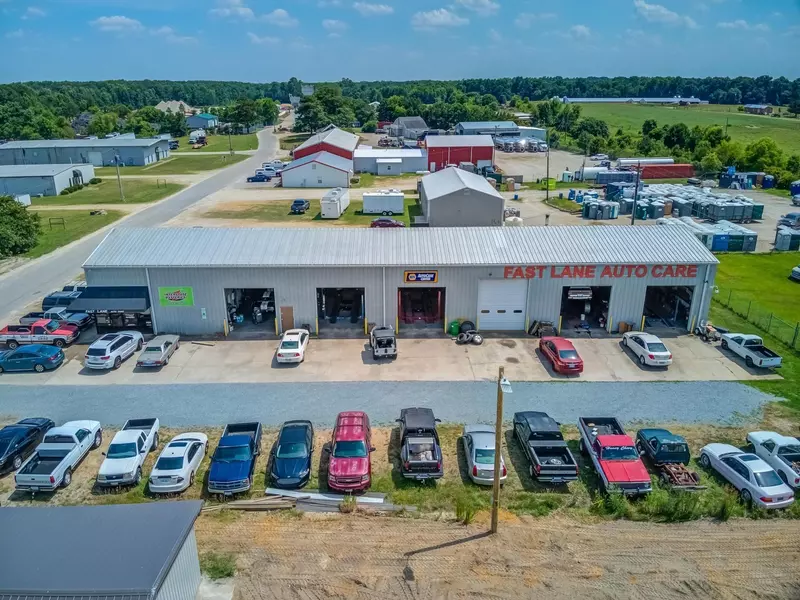 130 Uzzle Industrial Drive, Clayton, NC 27520