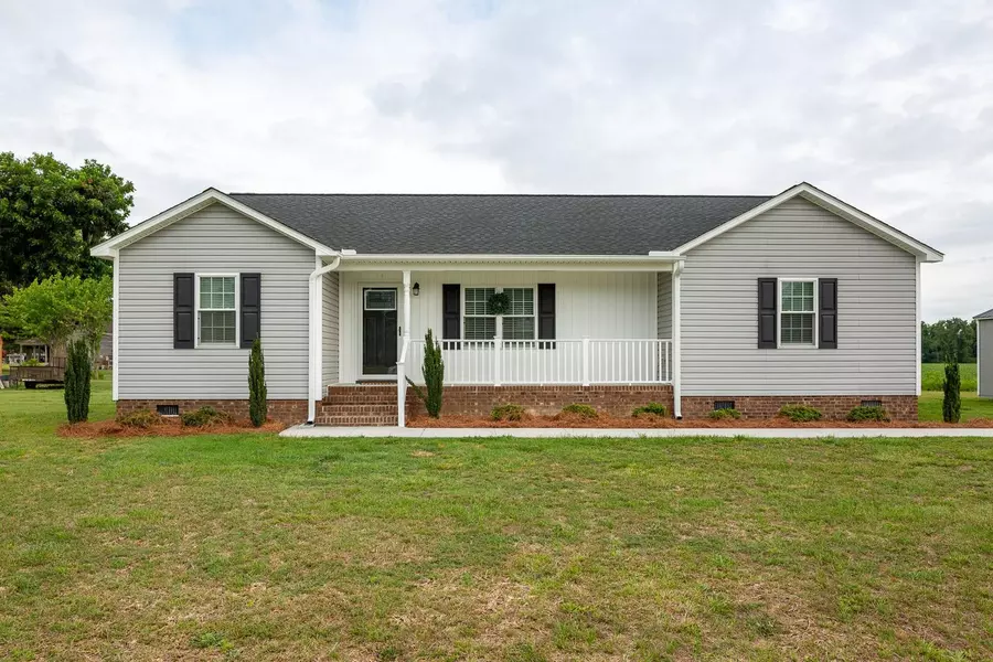 39 Emily Court, Newton Grove, NC 28366