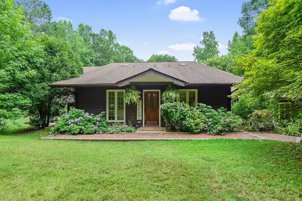 3304 Arthur Minnis, Hillsborough, NC 27278