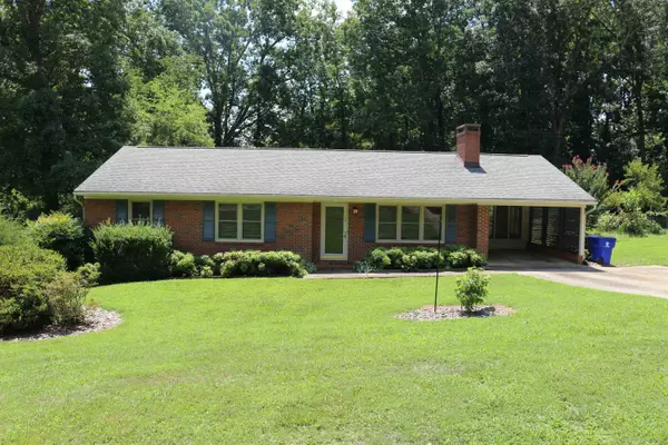 903 Woodland Drive, Siler City, NC 27344