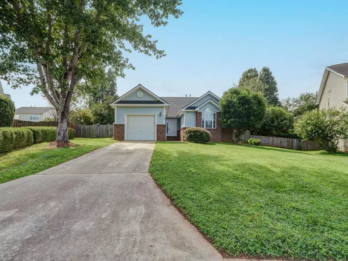 Mebane, NC 27302,1109 Coquina Court