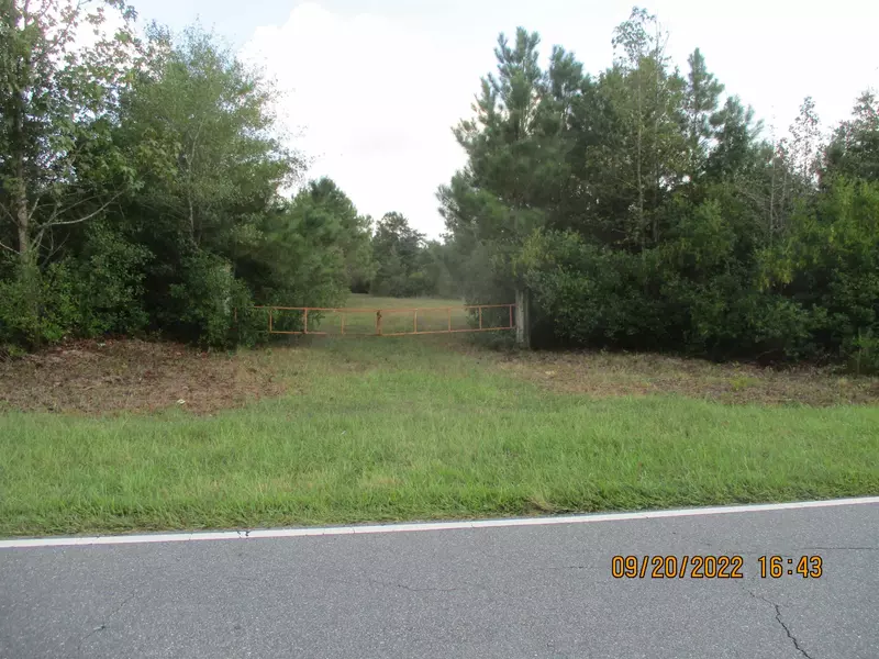 1307 Veachs Mill Road, Warsaw, NC 28398