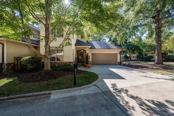 96200 Carteret, Chapel Hill, NC 27517