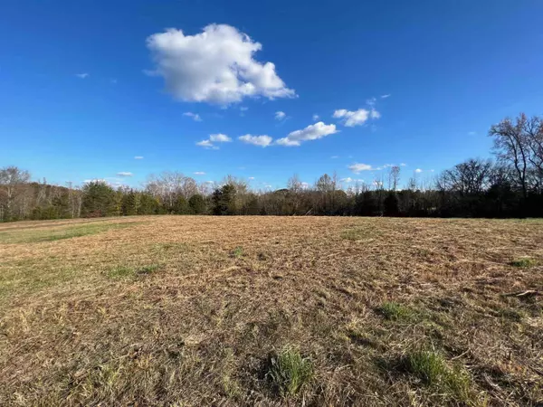 3388 N NC 119 Highway, Leasburg, NC 27291