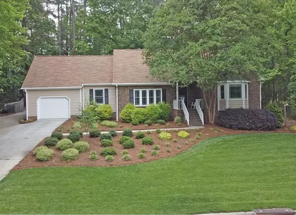 924 Northwoods Drive, Cary, NC 27513