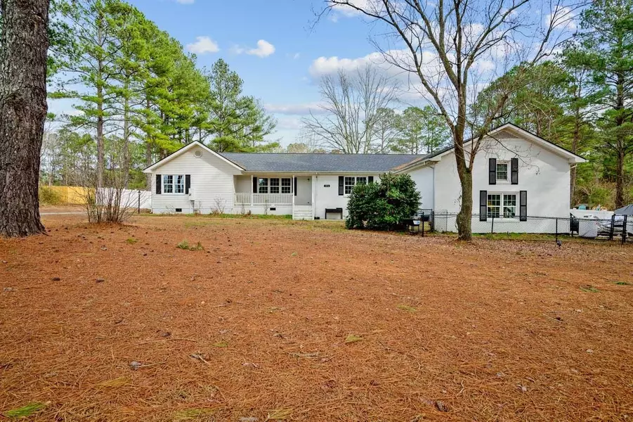 1016 Tarheel Road, Benson, NC 27504