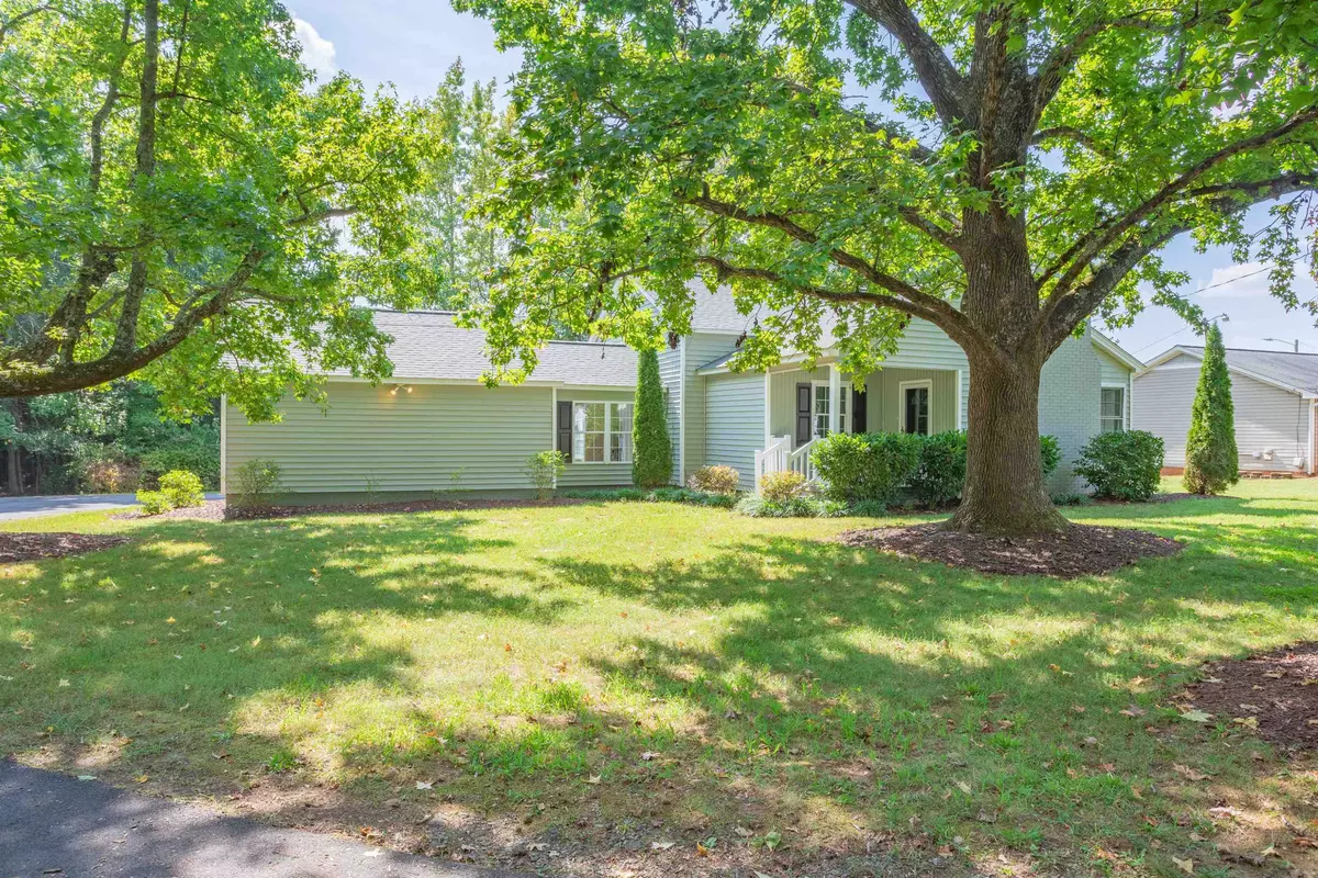 Burlington, NC 27215,2712 Peachtree Street