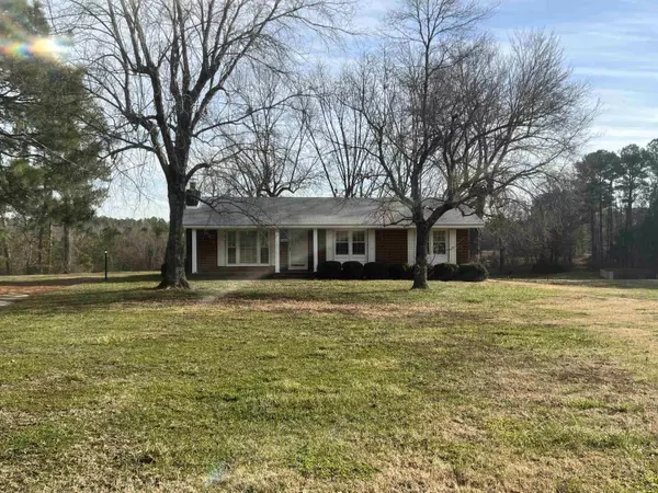 3032 Rosinburg Road, Zebulon, NC 27597