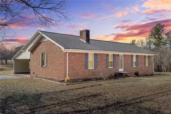 719 McCray Road, Burlington, NC 27217