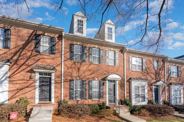 134 W Savannah Ridge Road, Holly Springs, NC 27540