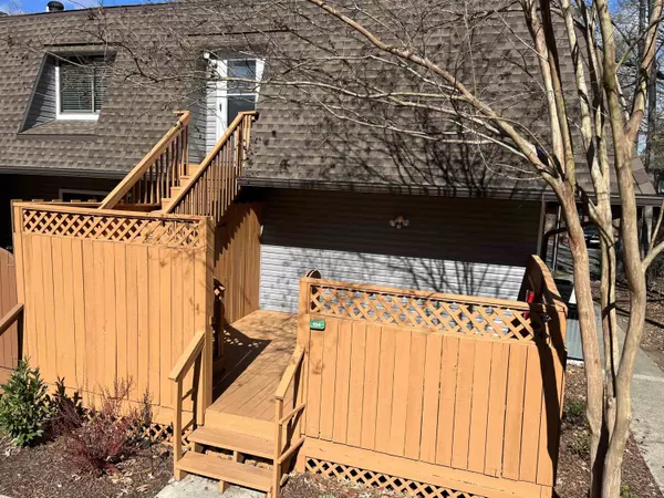 194 Summerwalk Circle #194, Chapel Hill, NC 27517