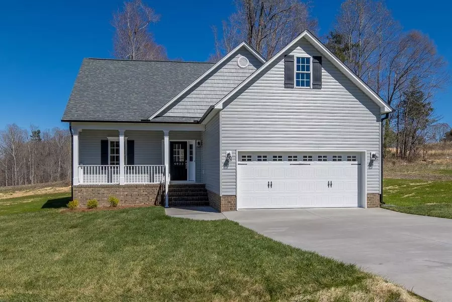 4823 Lord Andrews Place, Liberty, NC 27298