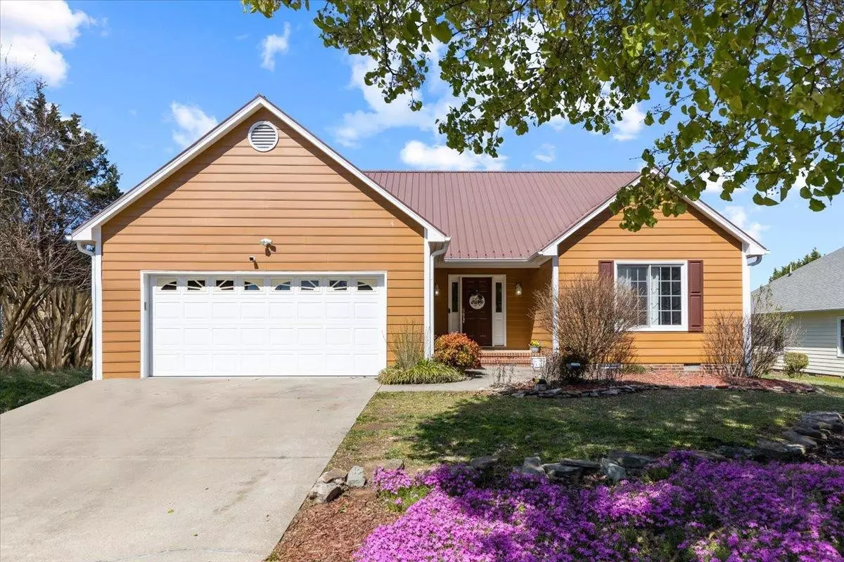 Burlington, NC 27217,1611 Majesty Drive