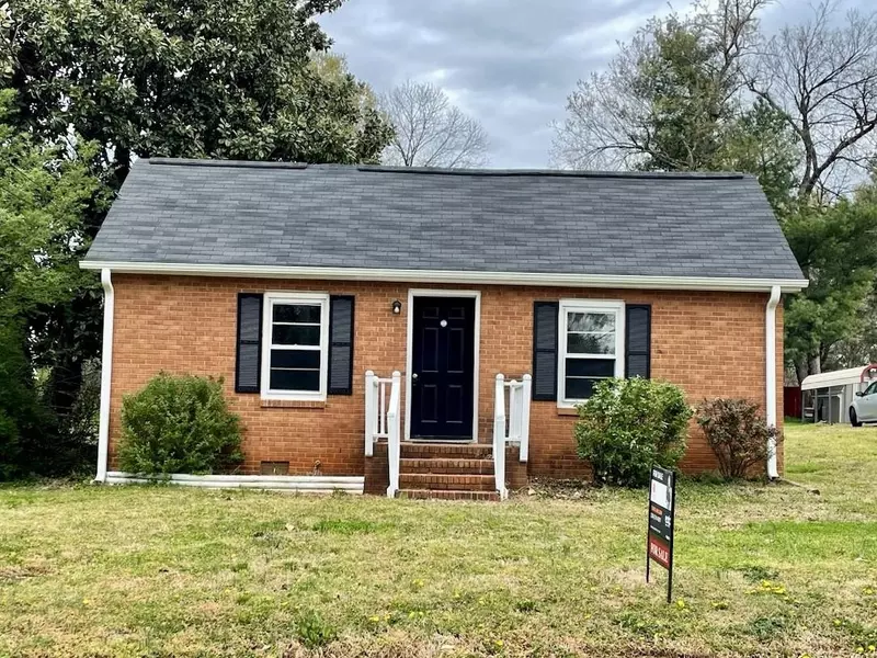 205 E Minneola Street, Gibsonville, NC 27249