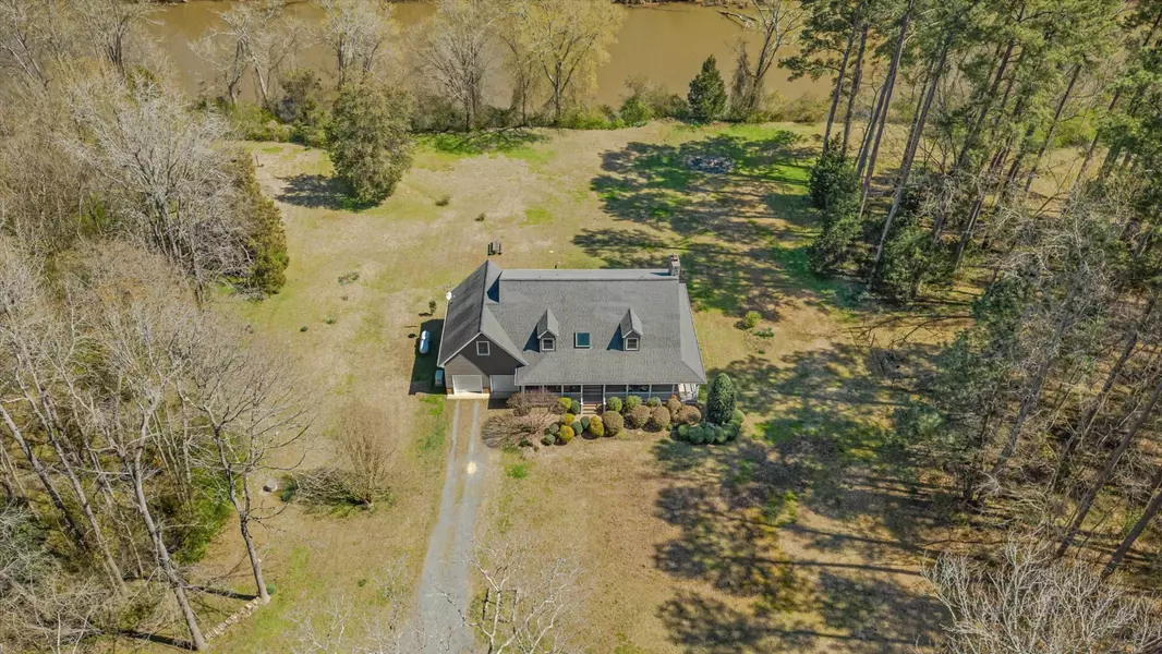 683 E River Road, Moncure, NC 27559