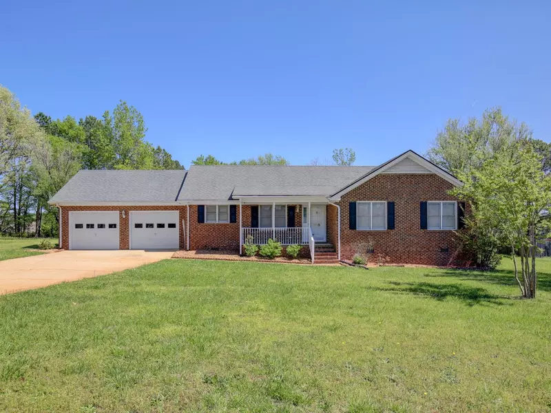 1305 Trotter Bluffs Drive, Holly Springs, NC 27540