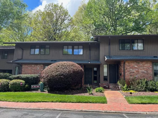904 Oak Tree Drive #904, Chapel Hill, NC 27517