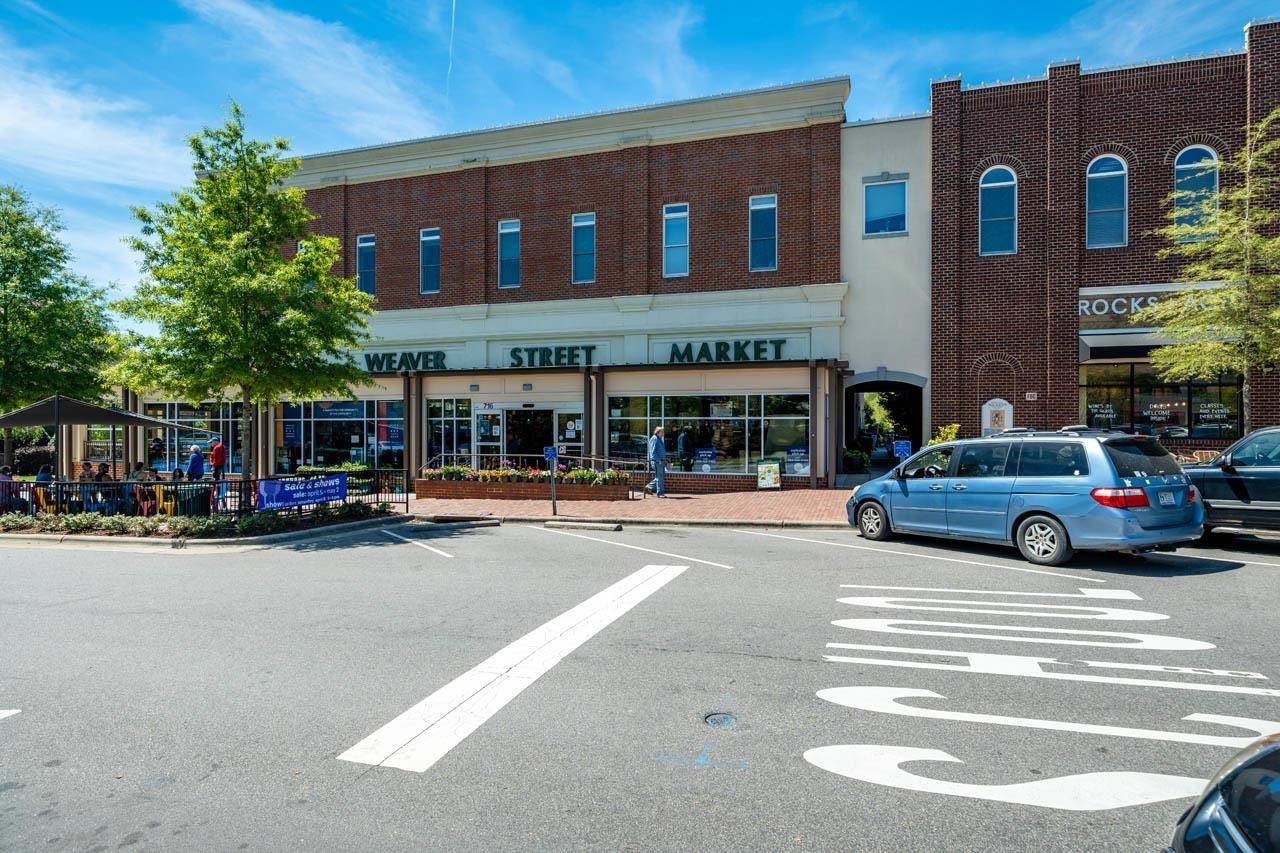 700 Market Street #214, Chapel Hill, NC 27516