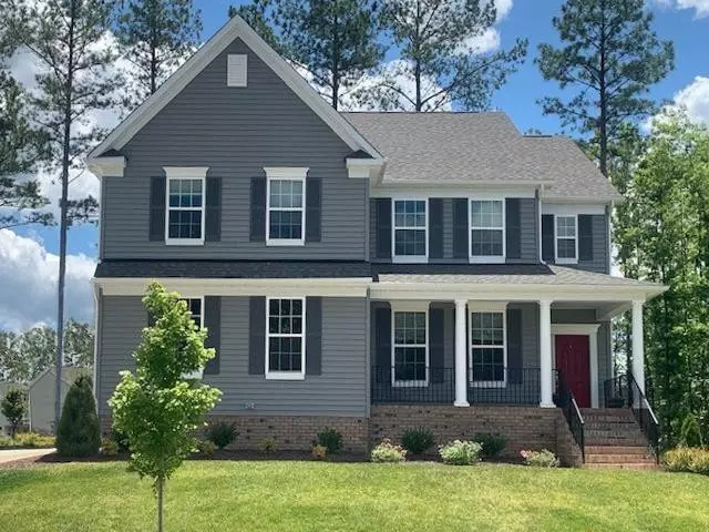 975 W Hedgelawn Way, Southern Pines, NC 28387