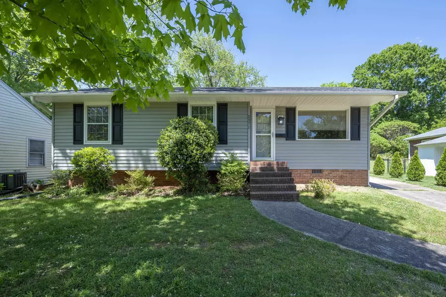 2371 Parkway Drive, Winston Salem, NC 27103