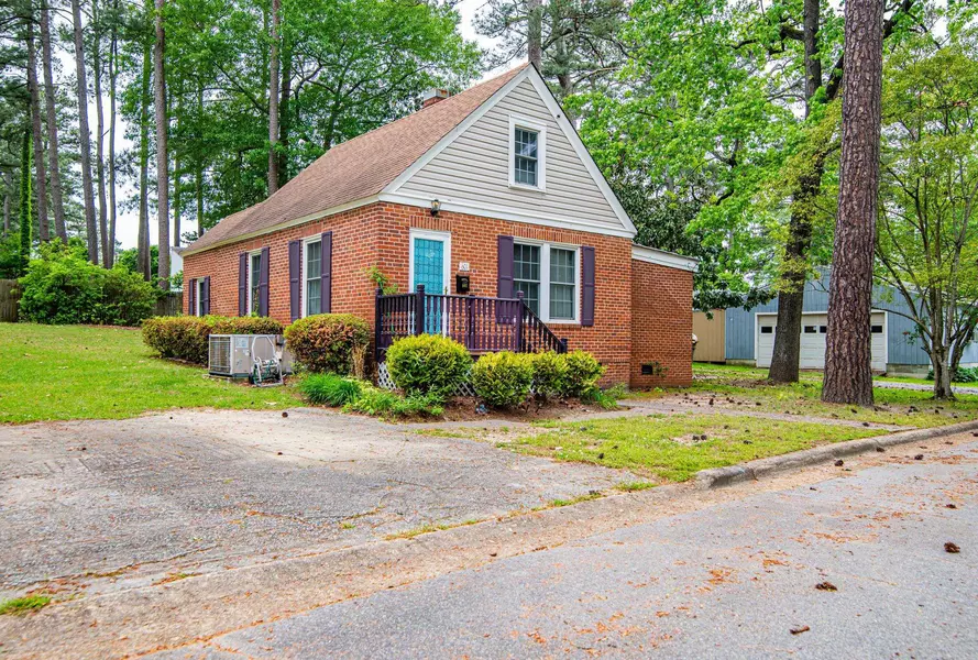 601 Cedar Street, Roanoke Rapids, NC 27870