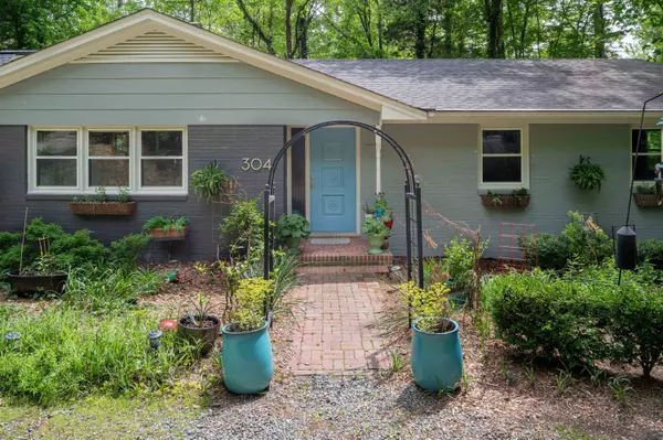 304 Glenwood Drive, Chapel Hill, NC 27514