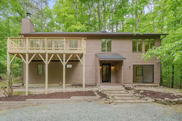 300 Reade Road, Chapel Hill, NC 27516