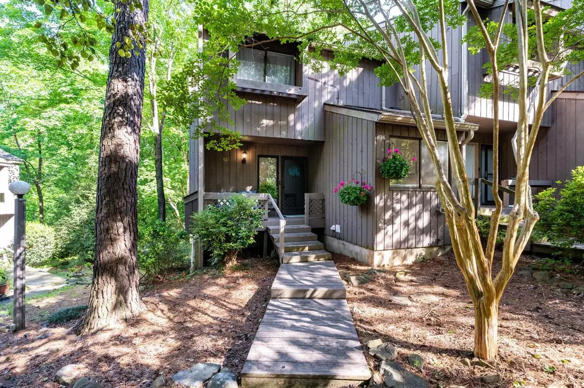 Chapel Hill, NC 27516,136 Ridge Trail