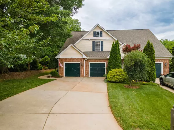 117 Kestrel Court, Mebane, NC 27302