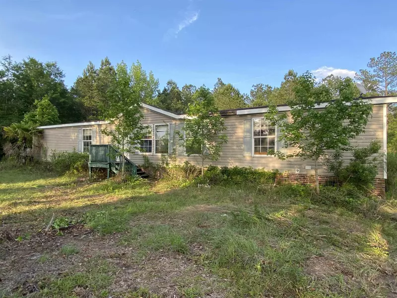 3081 Whitestocking Road, Burgaw, NC 28425