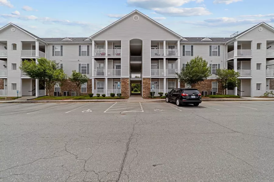 3015 Winston Drive #108, Burlington, NC 27215