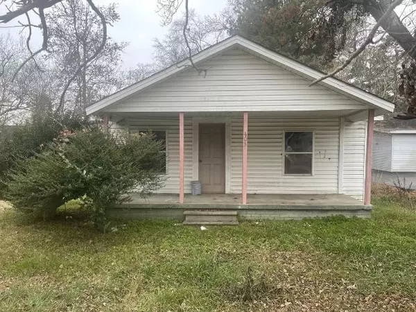 241 W Williams Street, Angier, NC 27501