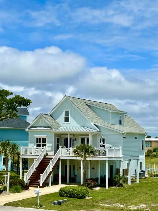 121 Sound Point Drive, Harkers Island, NC 28531