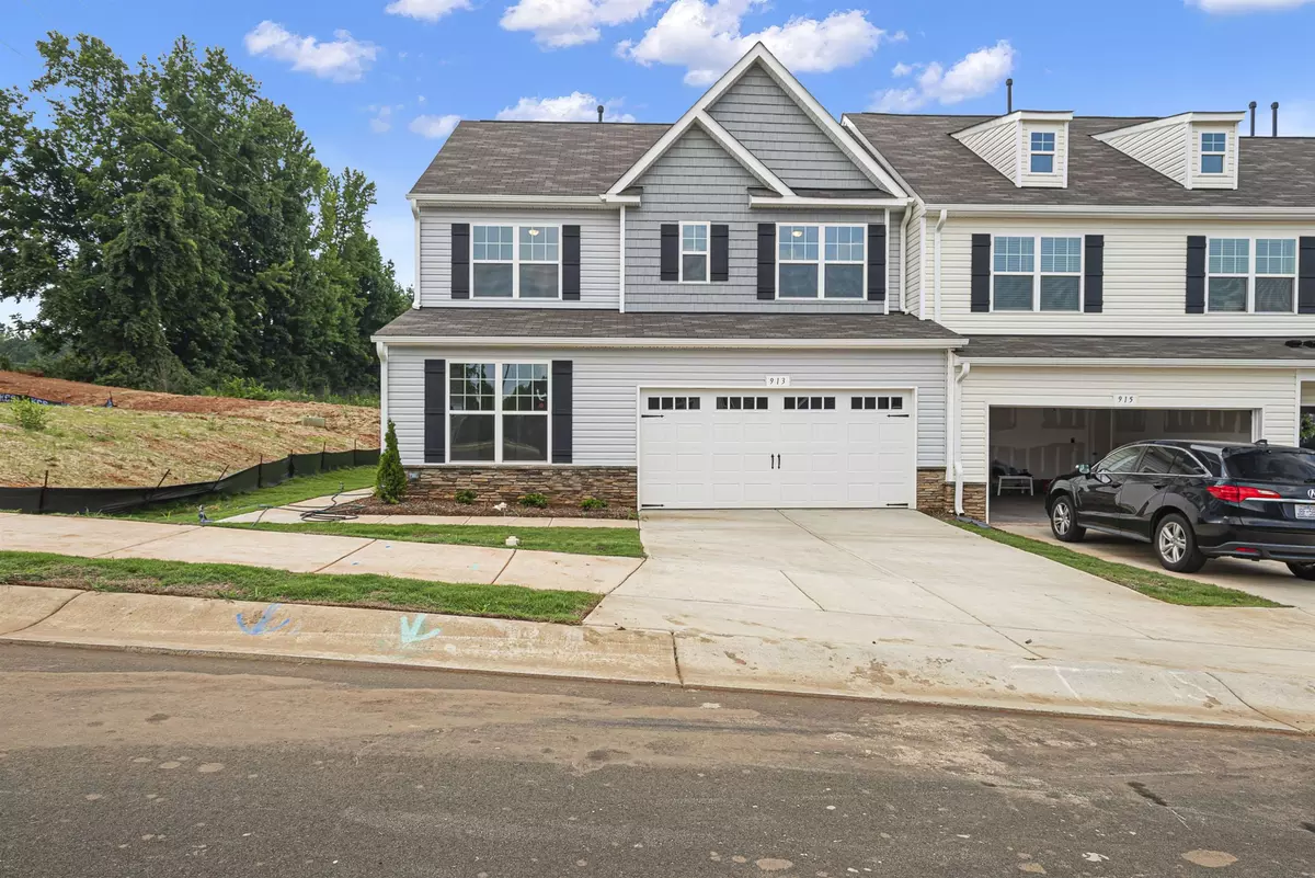 Mebane, NC 27302,913 Hillman Lane