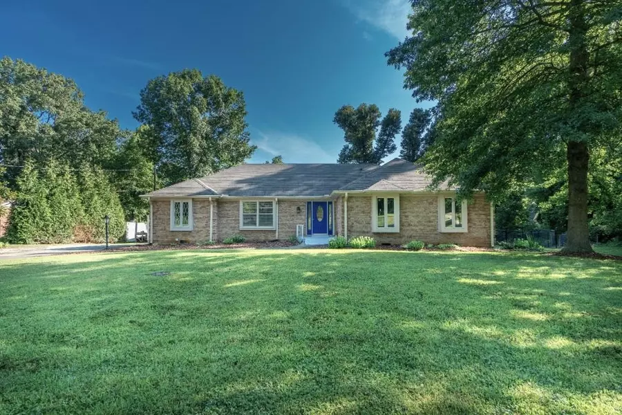 14 Hastings Circle, Greensboro, NC 27406