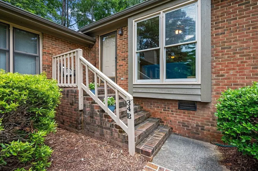 300 Woodcroft Parkway #34b, Durham, NC 27713