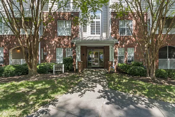 311 Providence Glen Drive #311, Chapel Hill, NC 27514