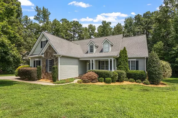 40 E Hackberry Lane, Youngsville, NC 27596