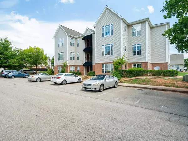 2511 Friedland Place #201, Raleigh, NC 27617