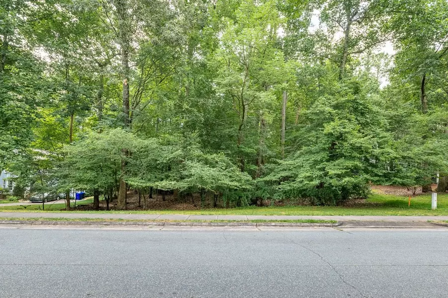 114 Cobblestone Drive, Chapel Hill, NC 27516