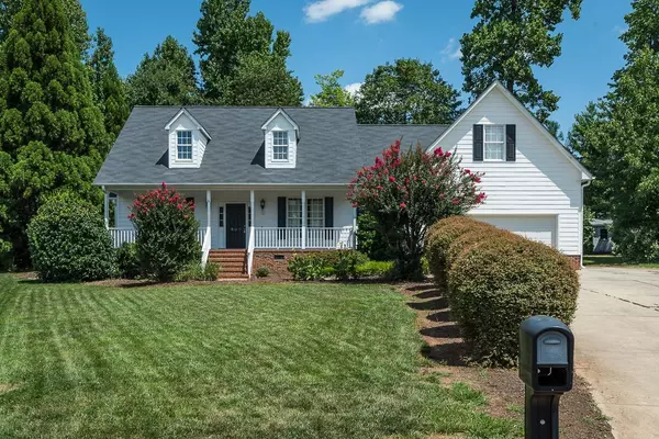 802 Stuart Court, Mebane, NC 27302