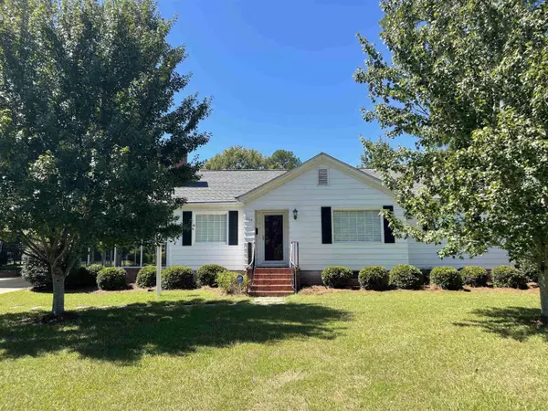 205 N Wayne Avenue, Dunn, NC 28334