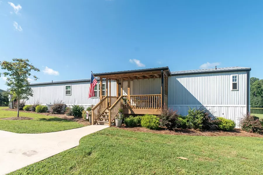 828 Woodall Dairy Road, Benson, NC 27504