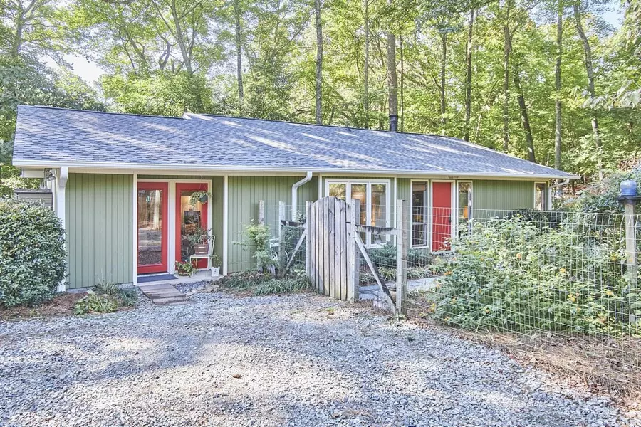 3582 Manns Chapel Road, Chapel Hill, NC 27516